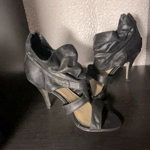 Pierre Dumas black heels